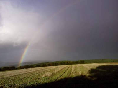 Die andere Seite des Regenbogens von der Spornegg in Baldingen gesehen