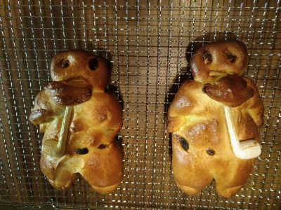 Aus Aschi's Weihnachtsbäckerei, die ersten richtig gebackenen 'Grittibänze'