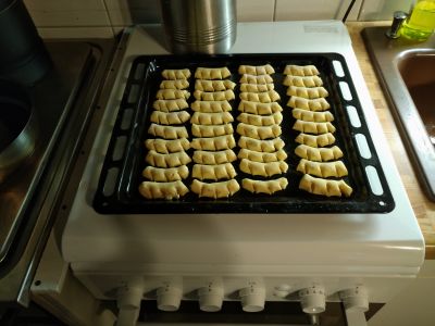 Aus Aschi's Weihnachtsbäckerei, die ersten Weihnachtsplätzchen