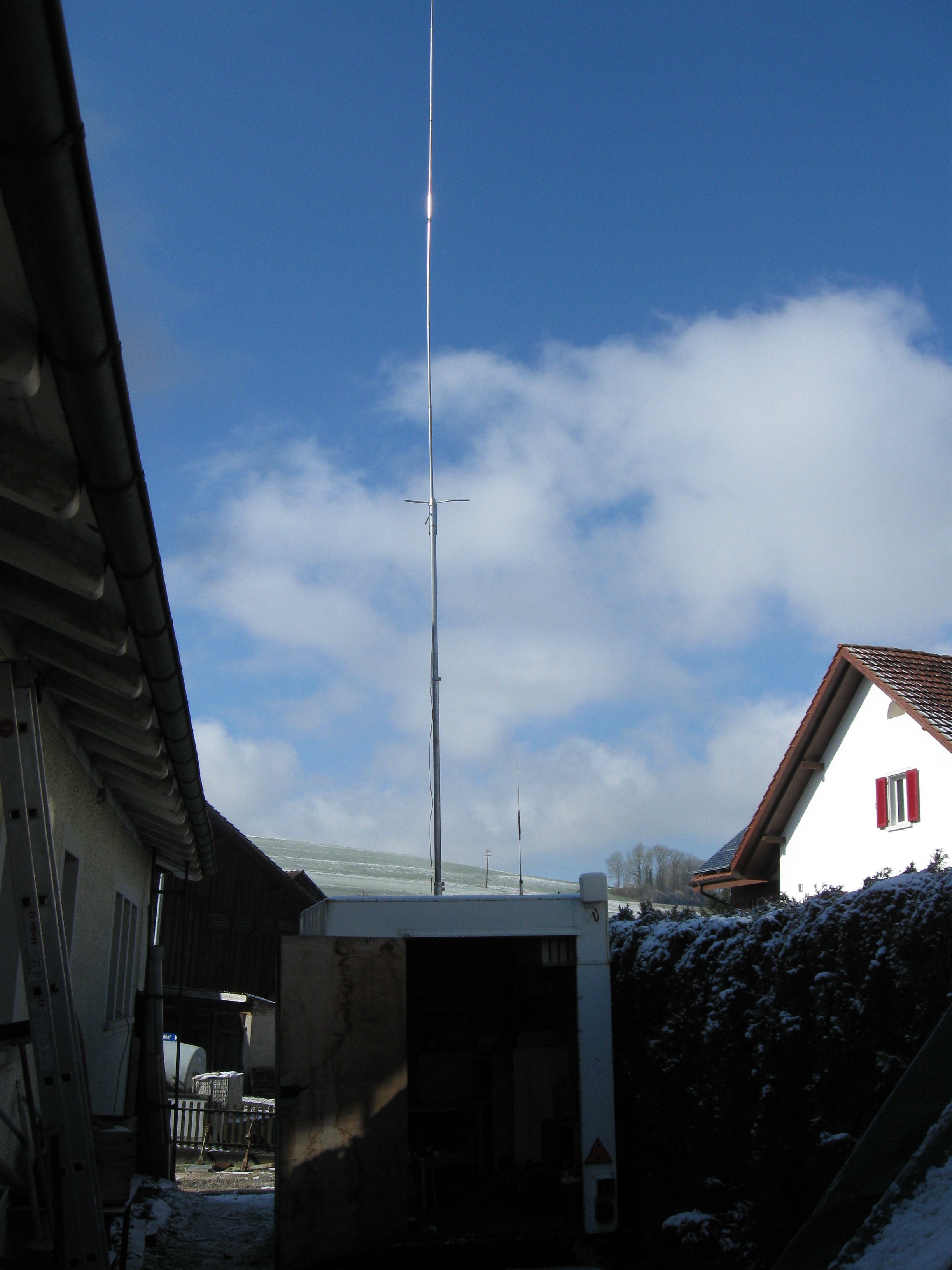 ...und Antenne am Funkanhänger bereit für die nächsten Test's